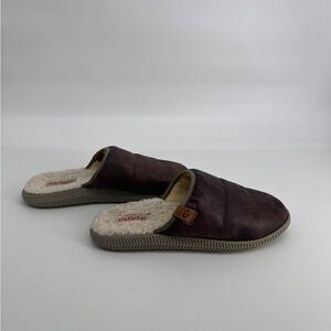 OLUKAI Mua'lli Men's Slipper Size 10M Dark Wood/Silt Shearling Slides